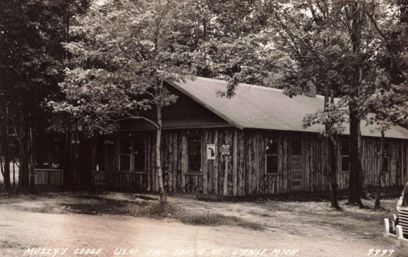 Muzzy's Lodge (Muzzy's Airport)
